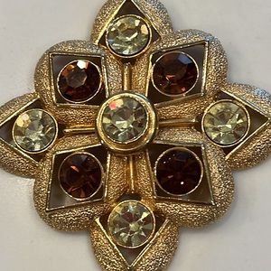 24” Sarah Coventry Statement Necklace. Beautiful Amber & peridot colors.